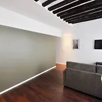 Montorgueil Beautiful Apartman *